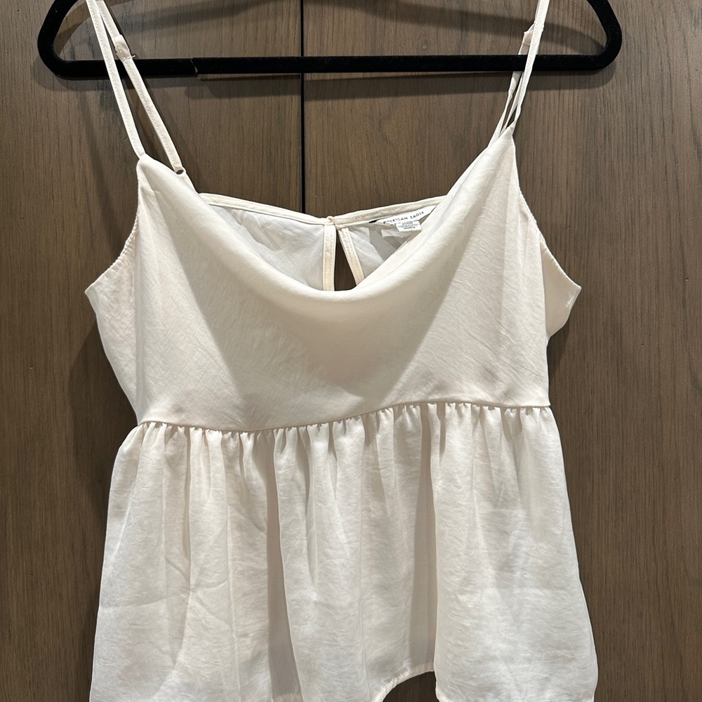 🌈 American Eagle Outfitters women’s Ivory cami cowl neck size medium 🌈